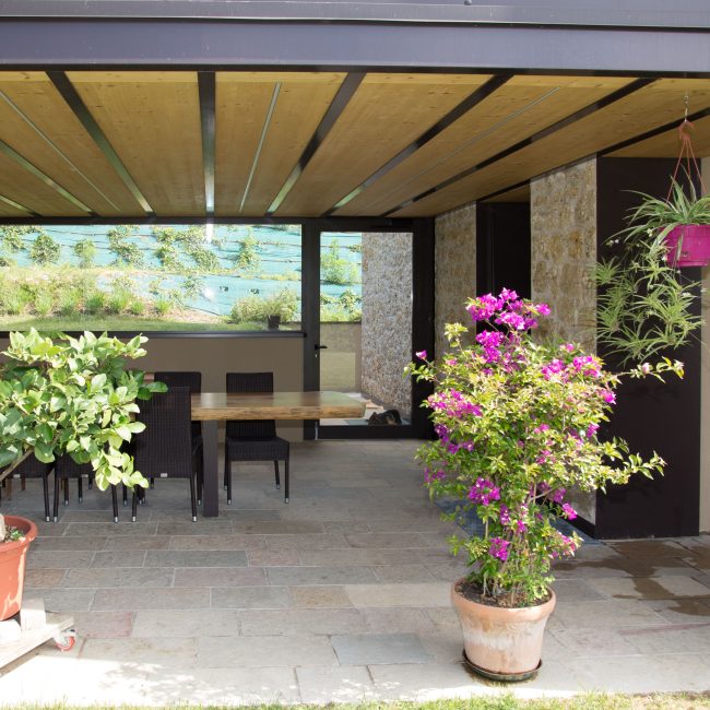 Rivestimento pompeiana in abete naturale con inserimento led
